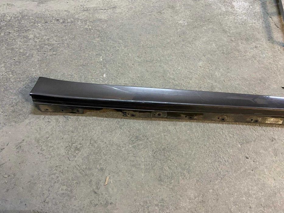 Ornament prag plastic stanga dreapta BMW F30 F31 rosu A75 / gri A17