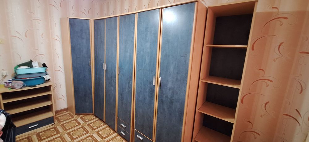 Продам шкаф в комнату
