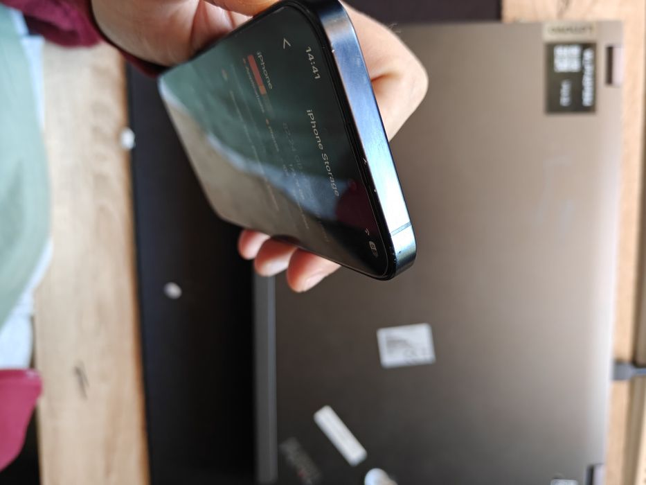 iPhone 15 pro 256gb