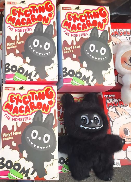 Labubu Exciting Macaron Black, Labubu Black , Черно лабубу The Monster