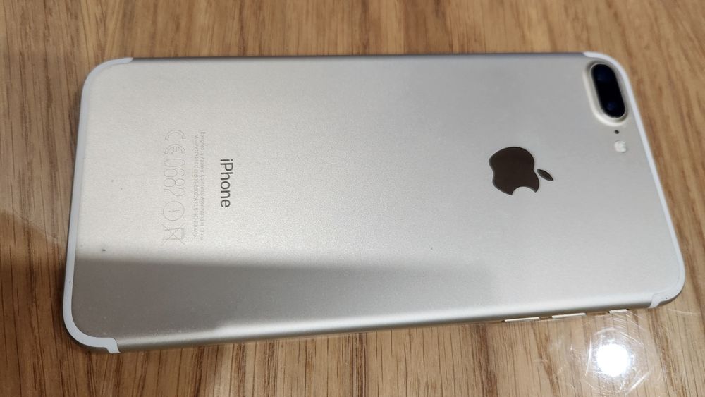 IPhone 7 Plus Gold в идеале