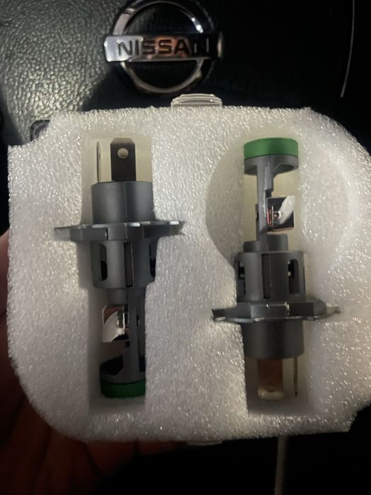 продам лампочки мини-линзы H4