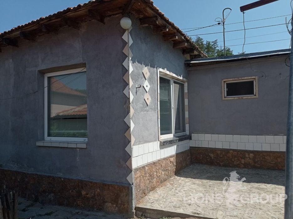 Продава се Къща в Провадия - 60 кв.м за 315 €/кв.м - Снимка #2