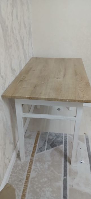 Продам стол кухонный