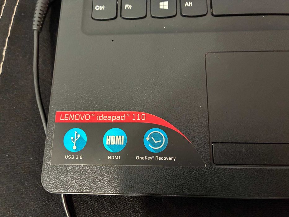 Продавам лаптоп LENOVO
