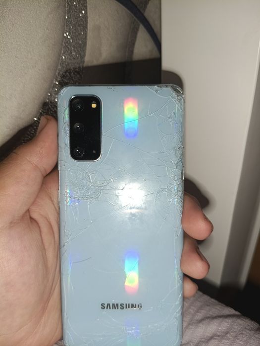 Samsung s20 128гб