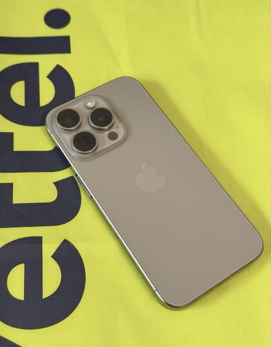 КАТО НОВ 256GB iPhone 15 Pro Гаранция от Yettel до 2026г. Natural