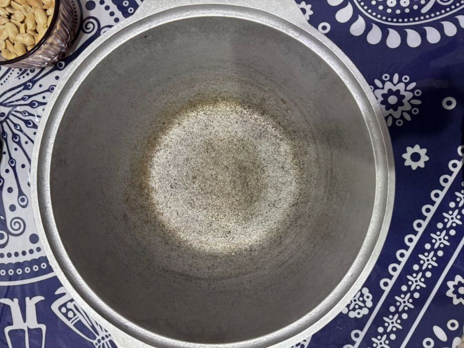 Казан , 3 литра чугун