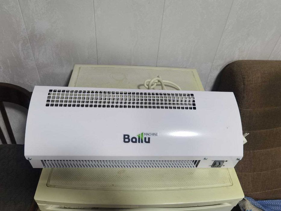 Продаётся тепловая завеса Ballu BHC-CE-3