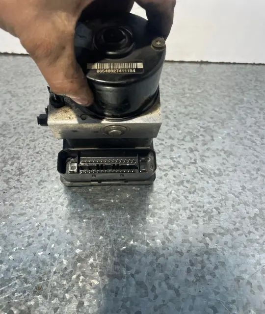 Pompa ABS Volkswagen VW Golf 2005 1.9 TDI MT (101 hp)