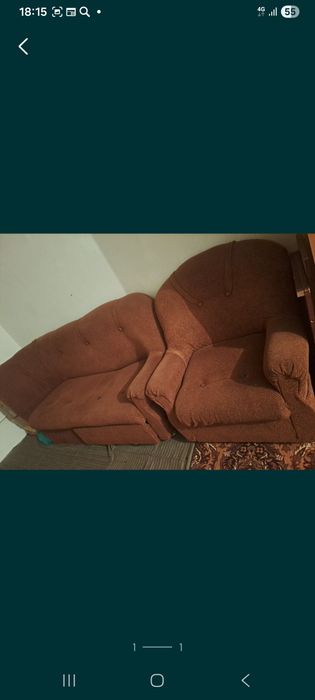 Углавои диван састояние среднее