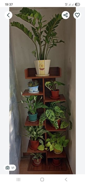 Продаю Подставку для цветов за полцены