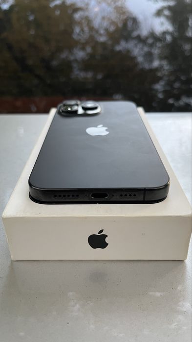 Продам iPhone 15 Pro Max 256GB Black Titanium