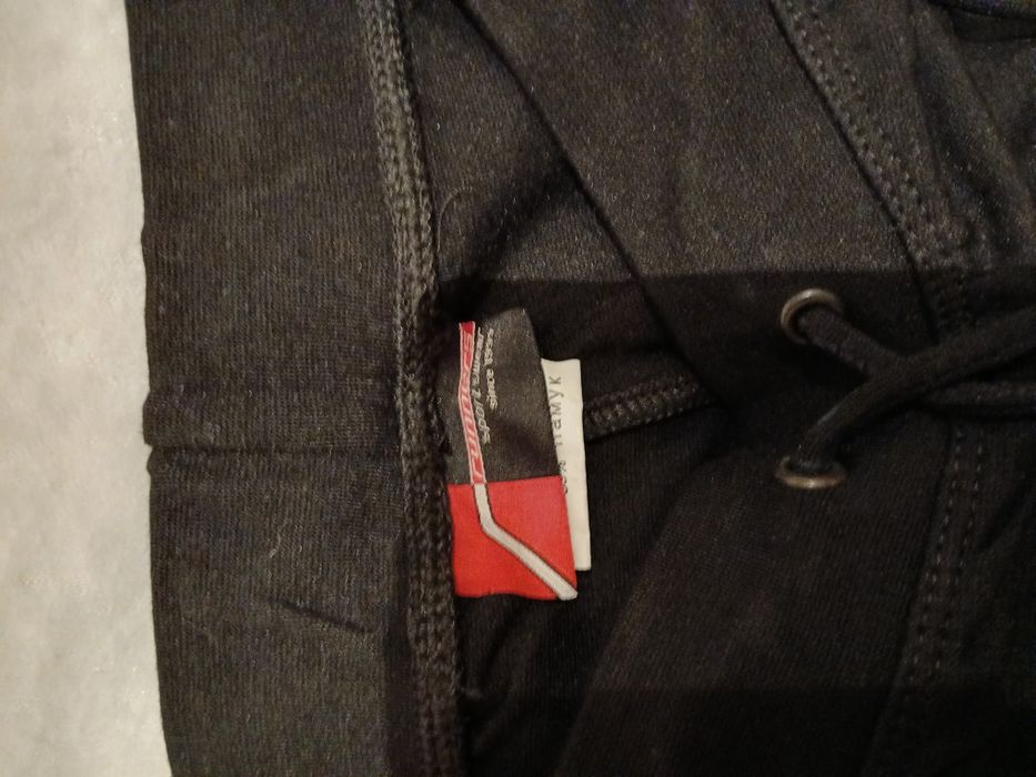 Детско долнище оригинално -ново