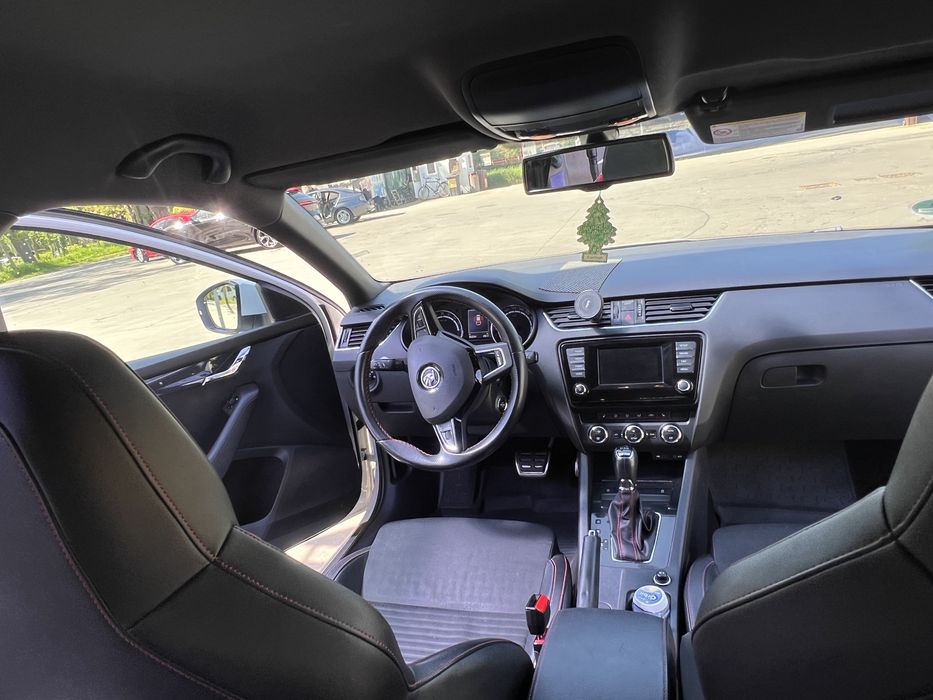 Skoda octavia 3 vrs. Cutie DSG, 184 cp