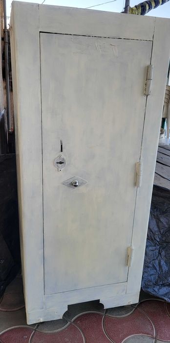 Сейф (шкаф металлический)