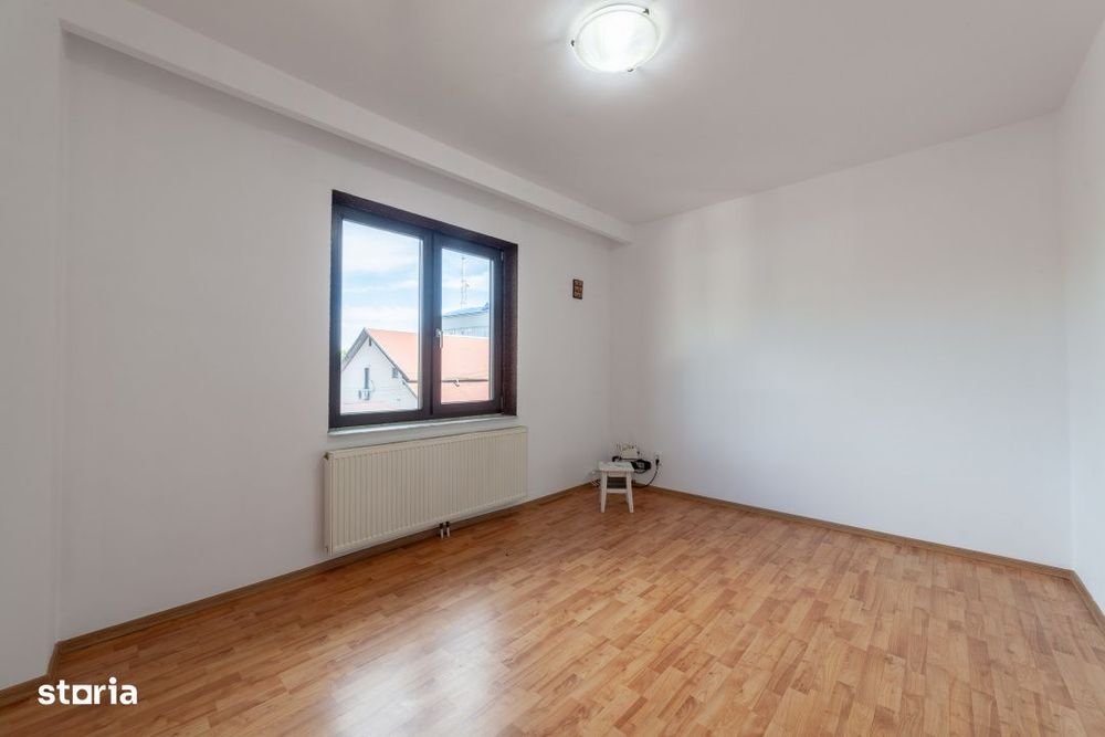 Casa spatioasa cu 8 camere - Pitesti - 0% Comision