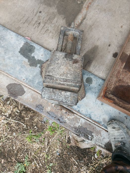 Тиски хорошое состояние