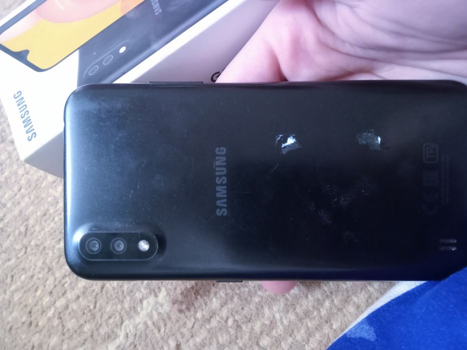 Galaxy A01 16гб.