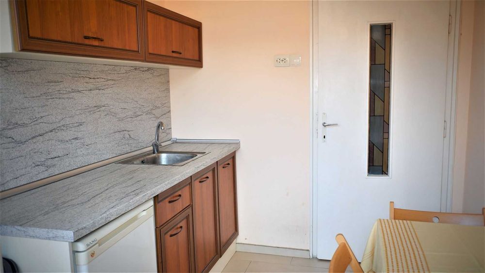 Под наем гарсониера в топ център