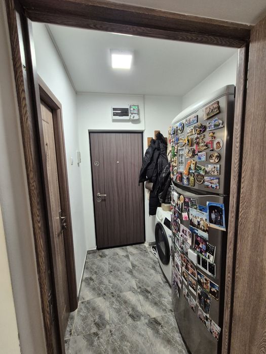 Garsoniera de vânzare Craiovei Pitesti total renovată