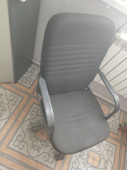 Продам кресло офисное