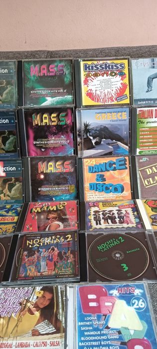 Cd uri audio diferiți interpreti