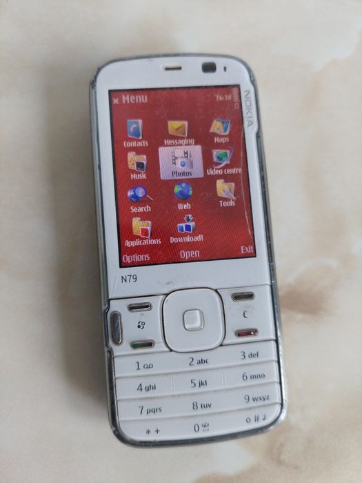 [N79] Vând Nokia N79 pe alb, perfect funcțional și NEcodat //poze reale