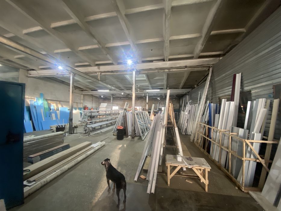 Сдам отапливаемое помещение + 2 комнаты под офис