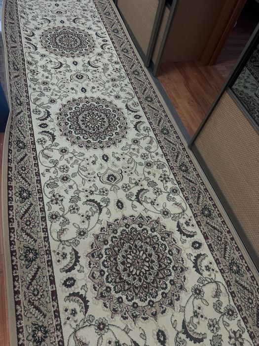 Продам дорожку ковер 5 метров