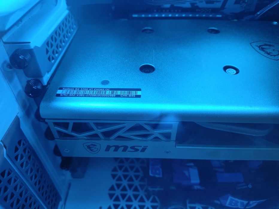placa video Rx 5700xt msi evoke