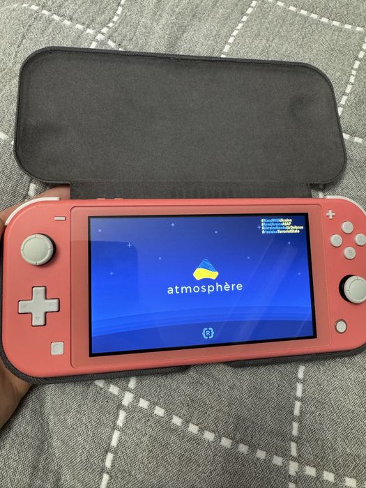 Nintendo Switch Lite (прошитая)