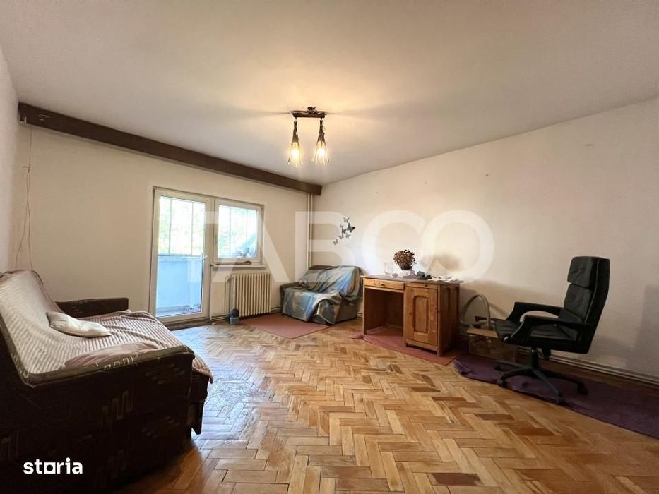 Apartament cu 3 camere de vanzare in Manastur zona Kaufland decomandat