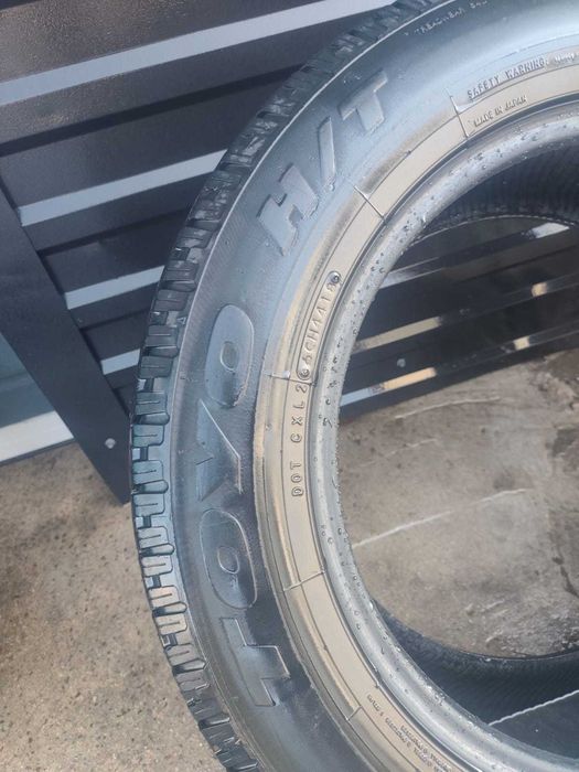 Продам Б/У резина TOYO летние 245/60R18.