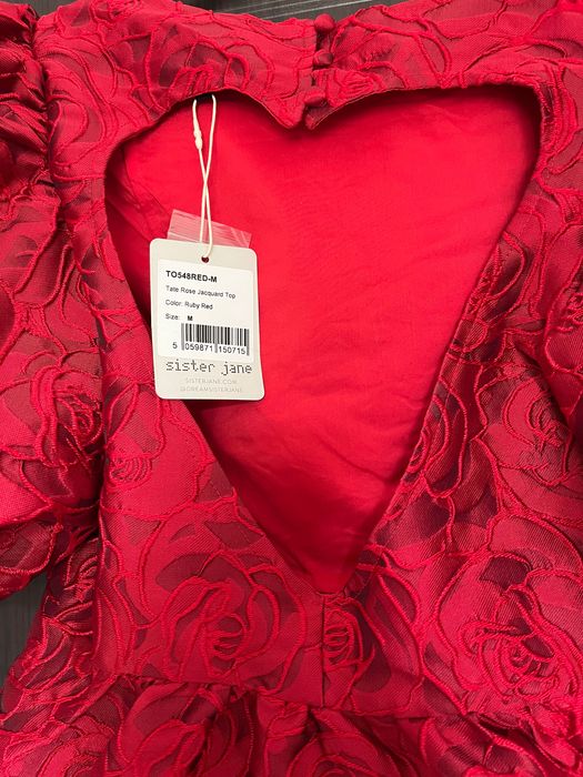 Top elegant cu maneci bufante, nou, cu eticheta