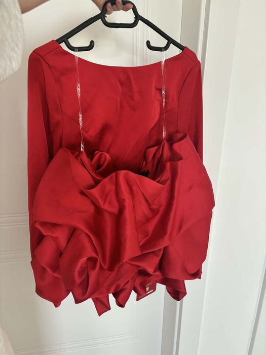 Vând Set satin Luxe: Body & Fustă Bubble (Nou cu Etichetă)