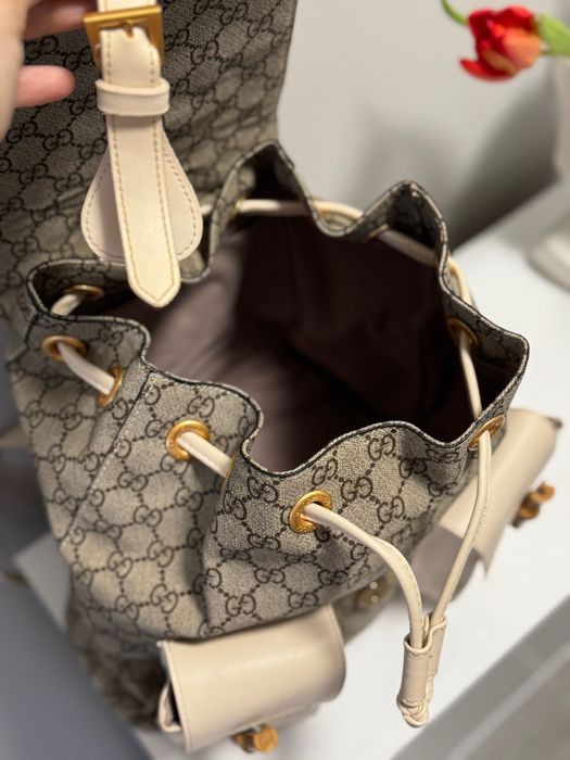 Бежова дамска раница