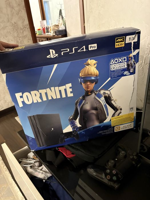 Срочно продам PS4 PRO