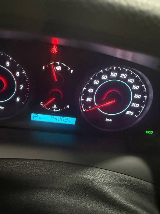 Captiva 3 oq rang 3L li mator probegi 44,000 halol