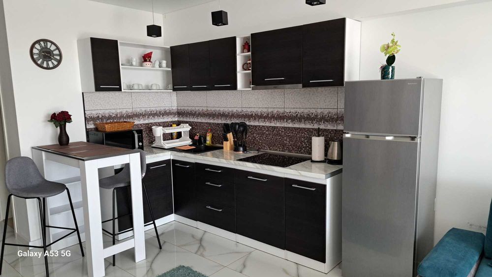 Inchiriez apartament Mamaia zona Rex