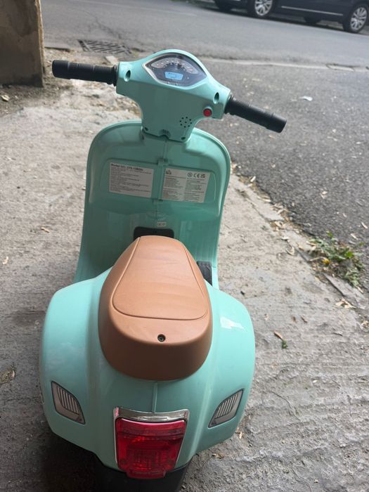 Motocicleta electrica Vespa pentru copii, Homcom