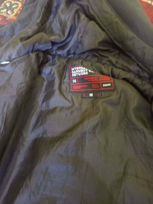 Прадается очень хороший одежды