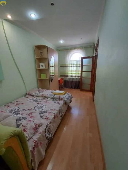 Тристаен имот в Център-ЦУМ