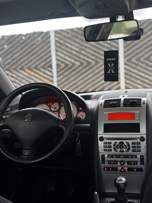 Vând Peugeot 407