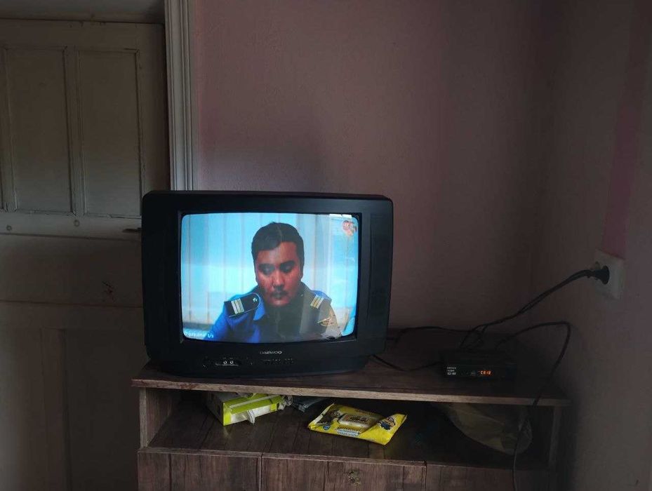Ишлайдиган телевизор сотилади, тюнери билан бирга
