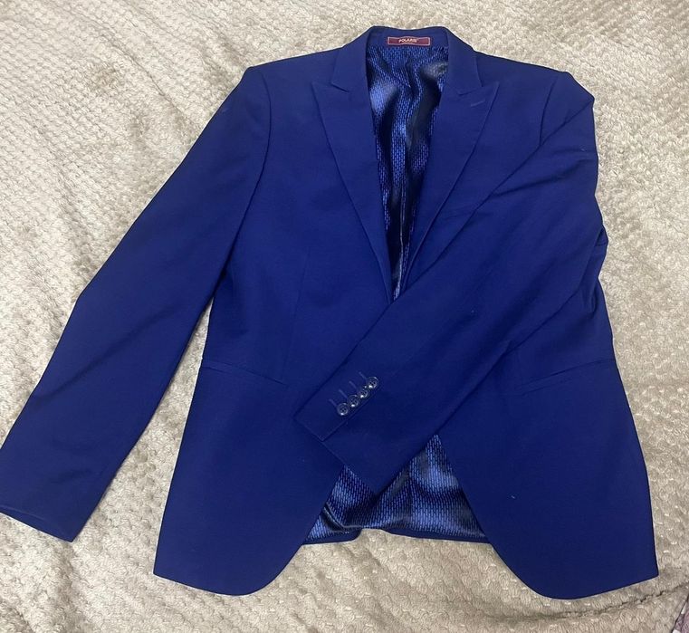 Костюм тройка 48 размер