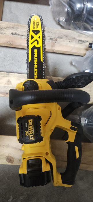 Vand drujba  dewalt 18