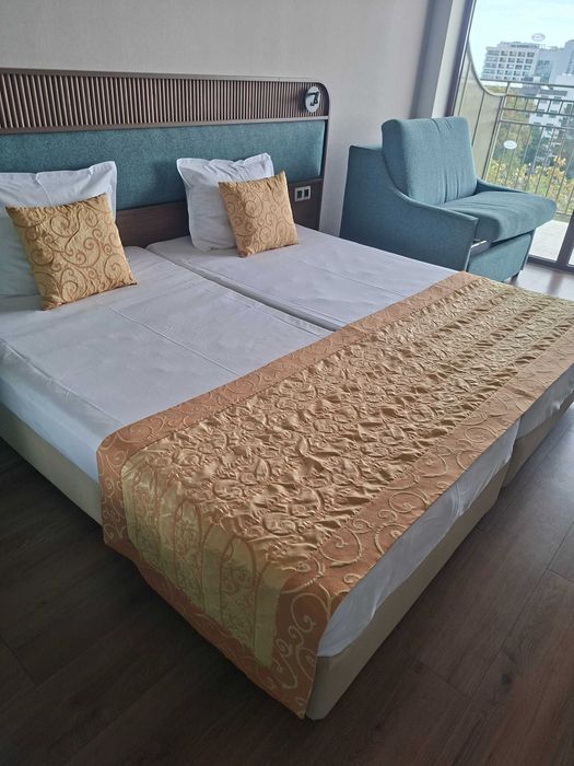 Разпродажба! Възглавничка декоративна, рънър/шал/ за легло