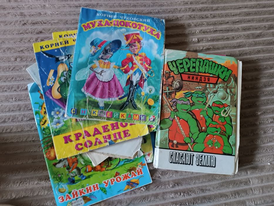 Отдам одежду и обувь на девочку