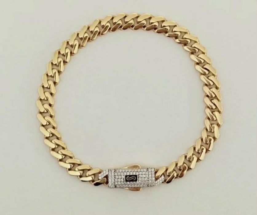 Гривна Monaco . .